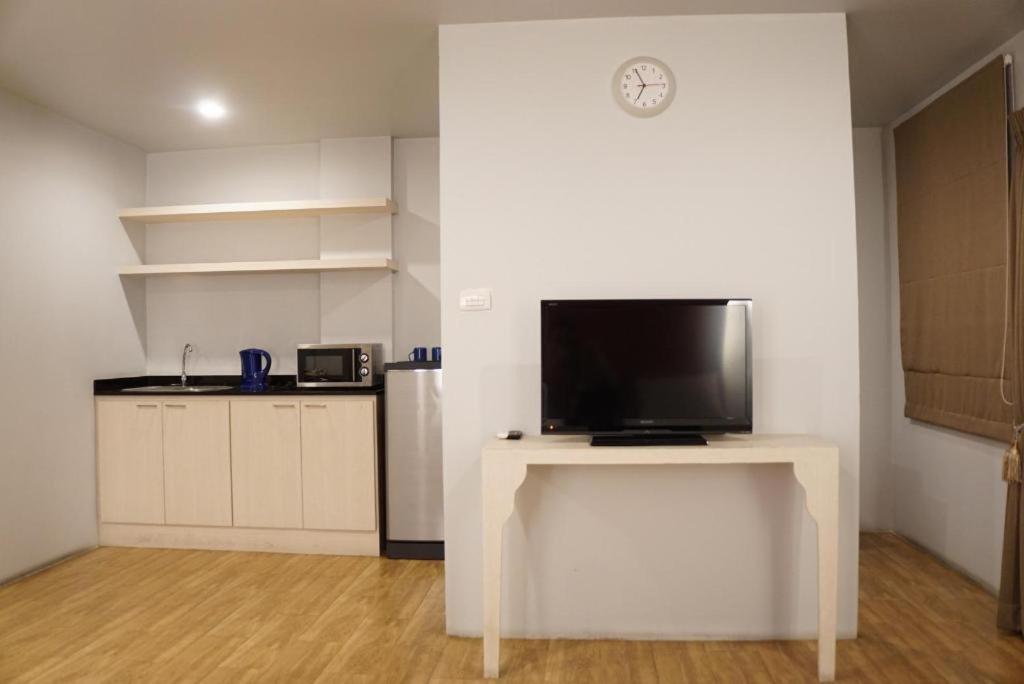 The One Residence Hotel Bangkok Extérieur photo