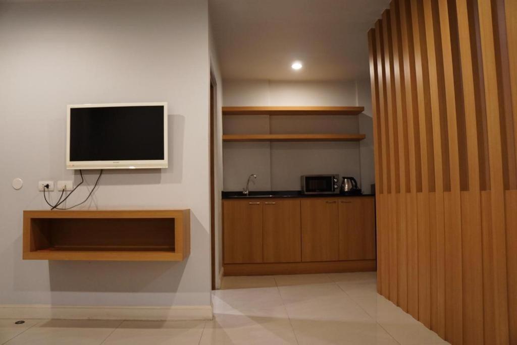 The One Residence Hotel Bangkok Extérieur photo