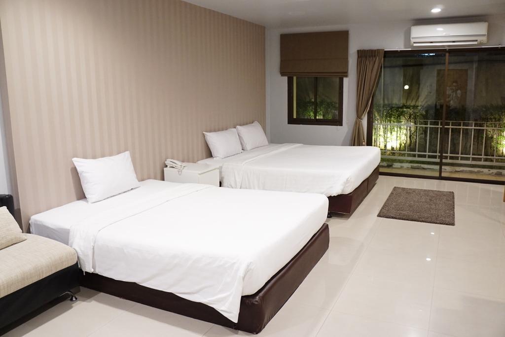 The One Residence Hotel Bangkok Extérieur photo